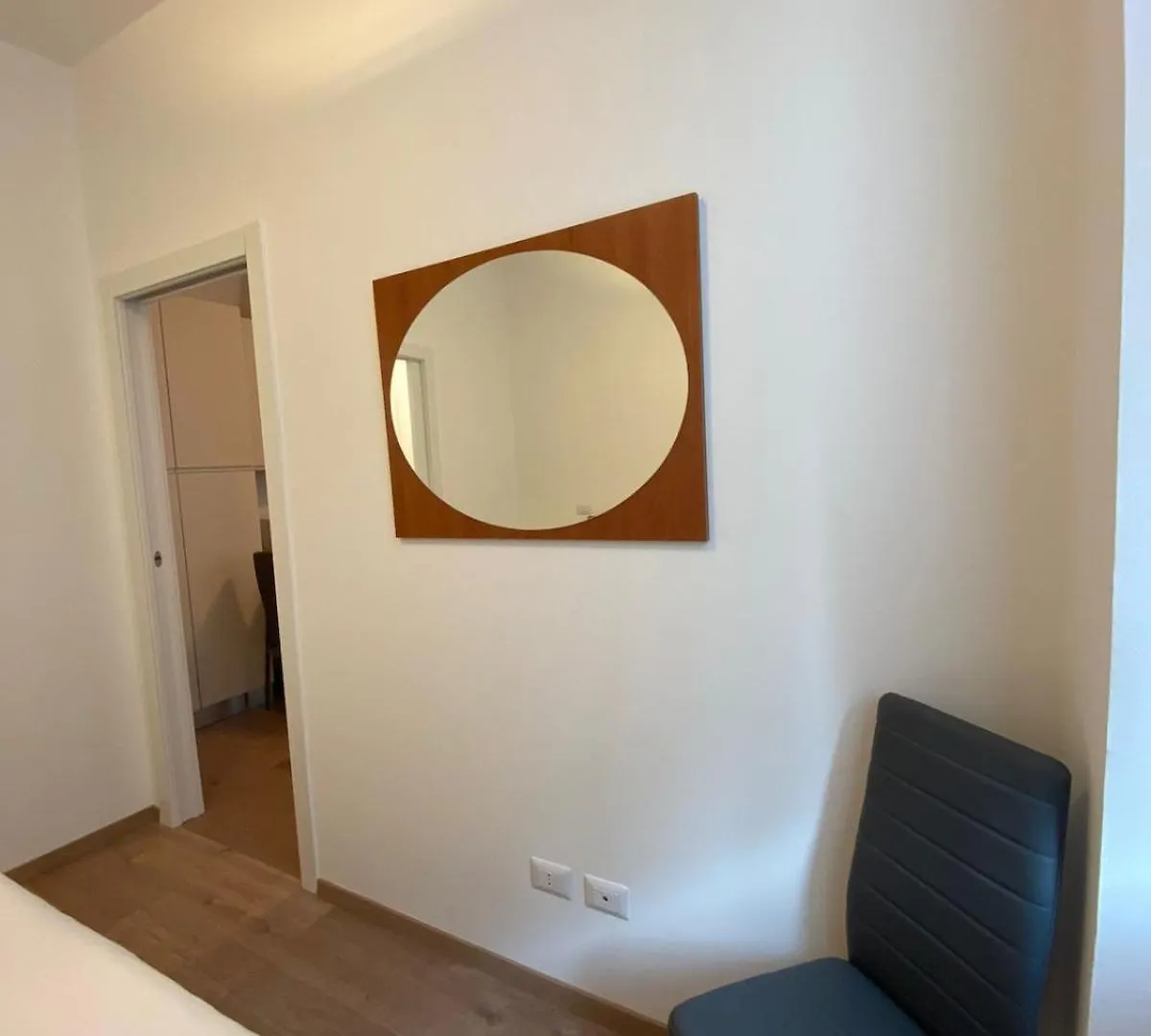 Garibaldi Island Apartment In The Heart Of Μιλάνο 0*,